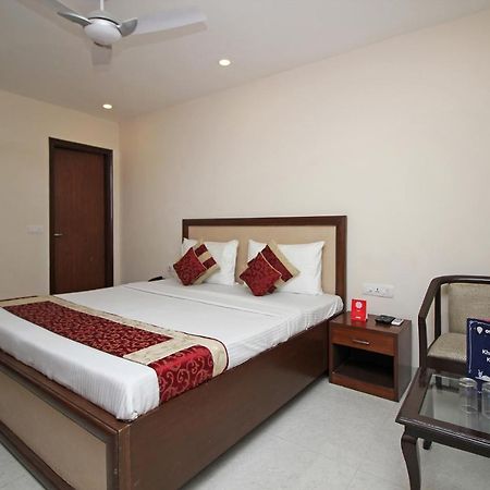 Oyo Hotel Blu Pebbles Near Delhi Airport นิวเดลี ภายนอก รูปภาพ