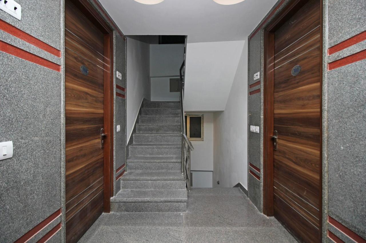 Oyo Hotel Blu Pebbles Near Delhi Airport นิวเดลี ภายนอก รูปภาพ